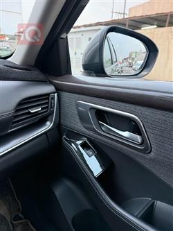 نيسان روج